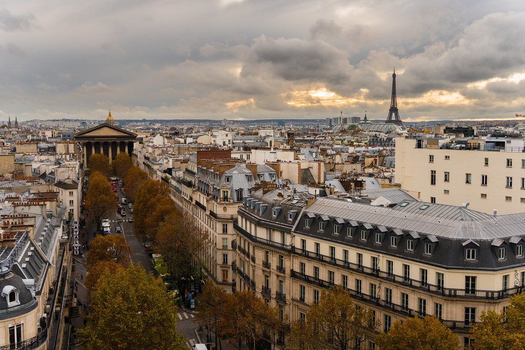 冬のフランス・パリの街並み