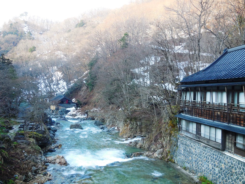 宝川温泉で自然の中で温泉を漫喫