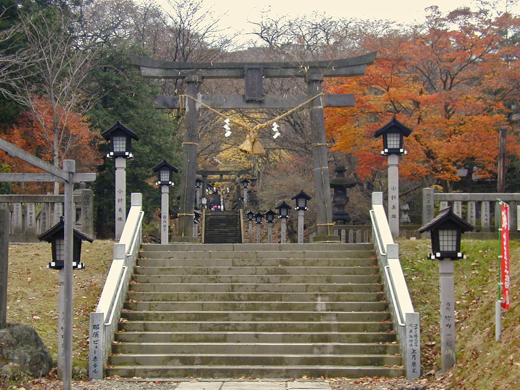 紅葉と足湯を楽しめる那須温泉神社