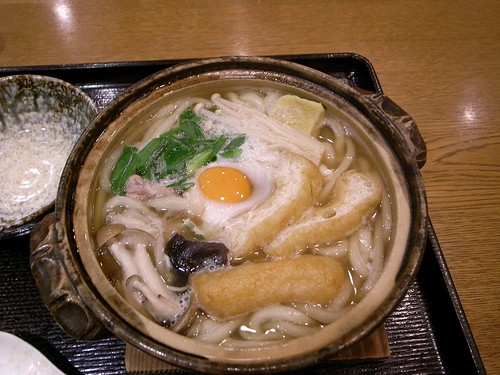 愛媛グルメではずせない鍋焼きうどん