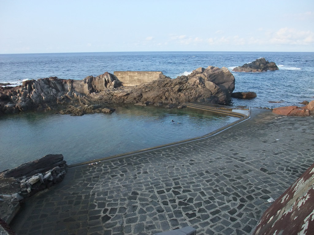 八丈島の海を楽しめる乙千代ヶ浜海水浴場