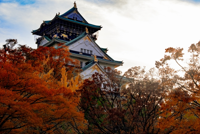 紅葉が美しい大阪城