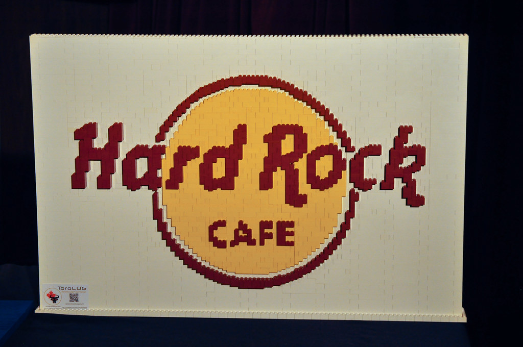 レゴでできたHard Rock Cafeのロゴ