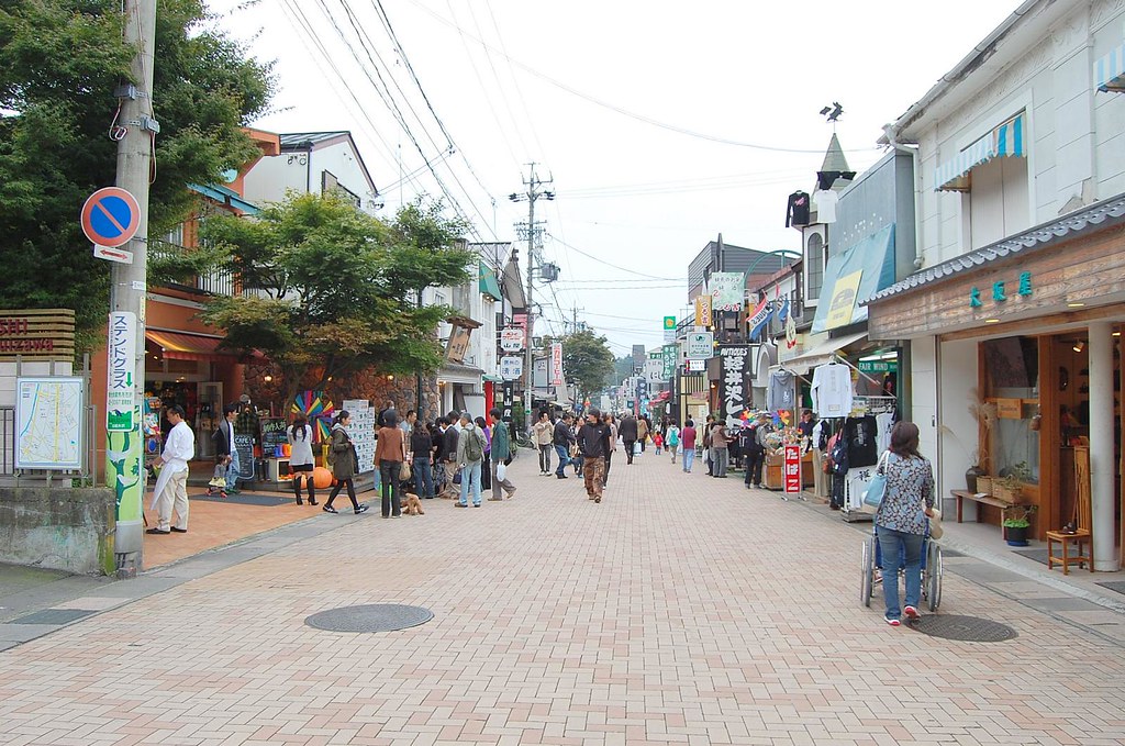 軽井沢のショッピングスポット・旧軽井沢銀座