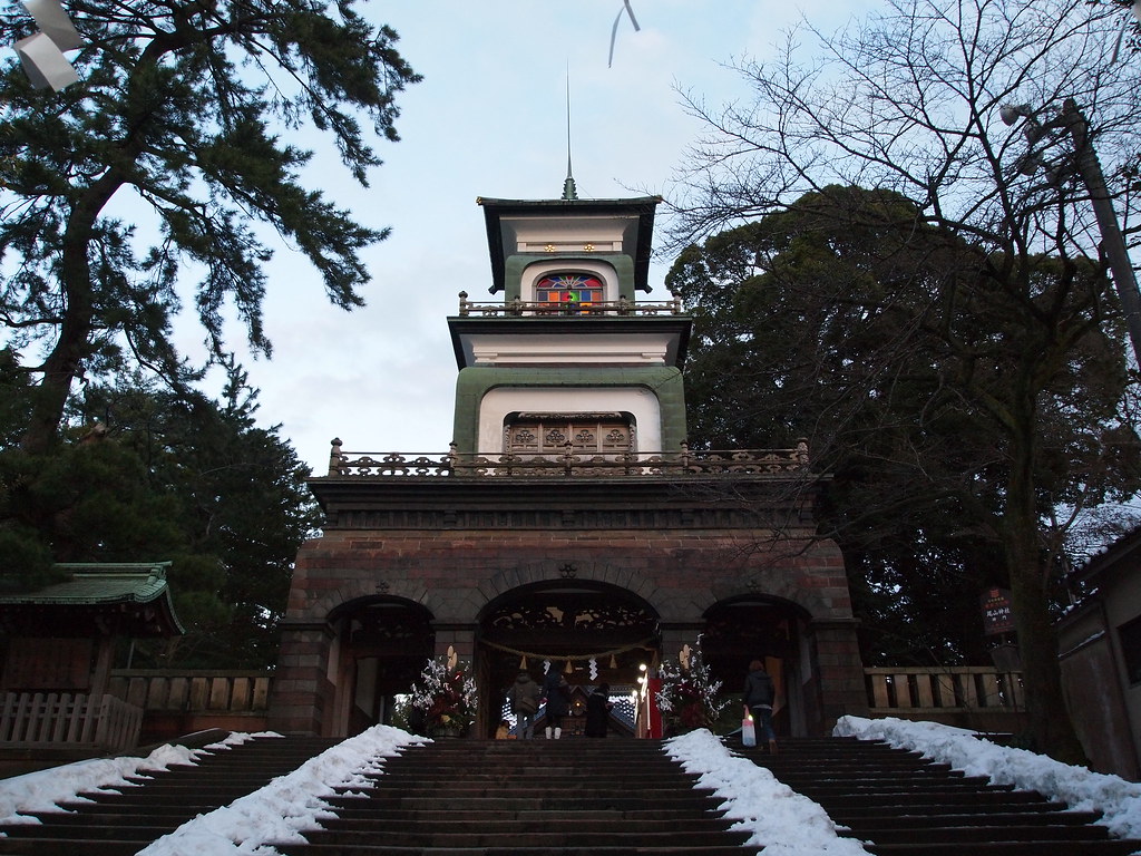 和洋折衷のデザインが魅力的な金沢の尾山神社