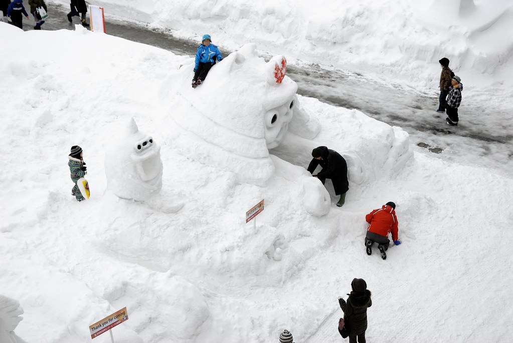 毎年2月に山形県米沢市で開催される冬の風物詩・上杉雪灯篭まつり