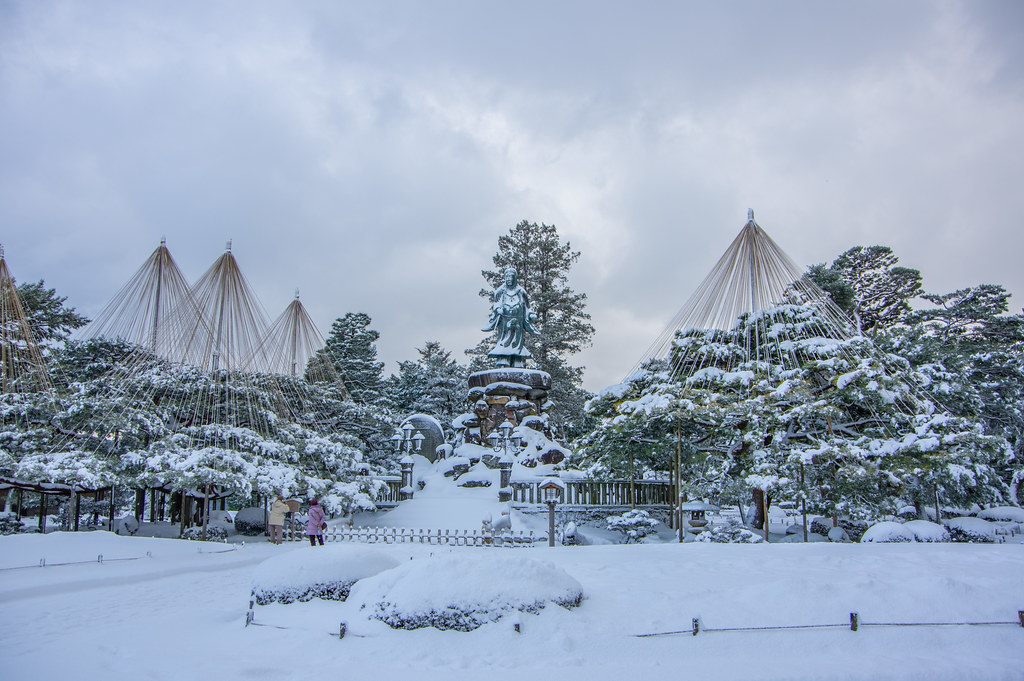 金沢観光で見たい兼六園の雪吊り