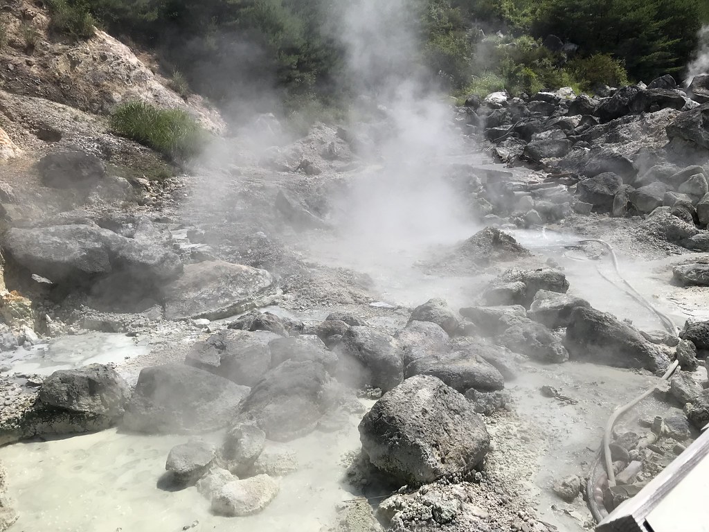 雲仙温泉に広がる雲仙地獄