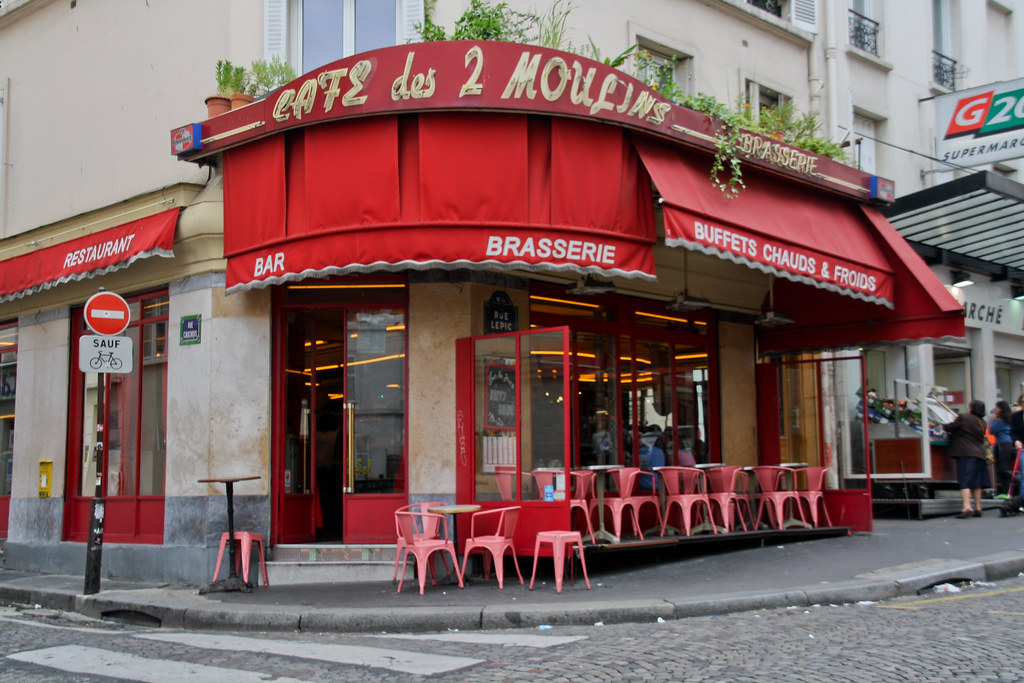 映画『アメリ』で有名になったフランスのカフェ「Café des Deux Moulins」