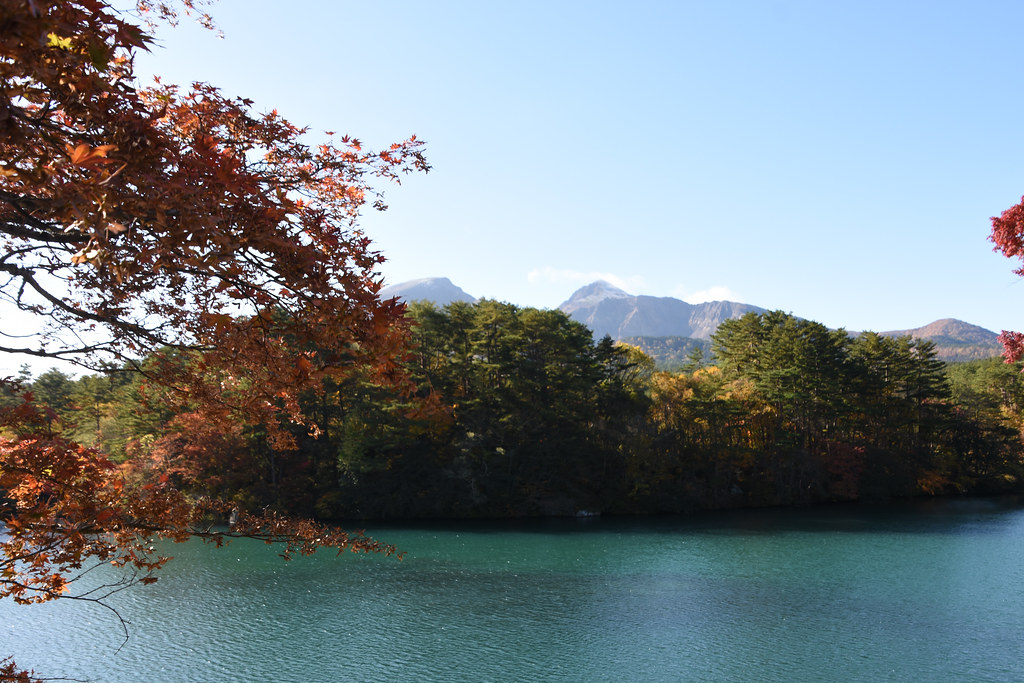 五色沼湖沼群のトレッキングコースからの景色