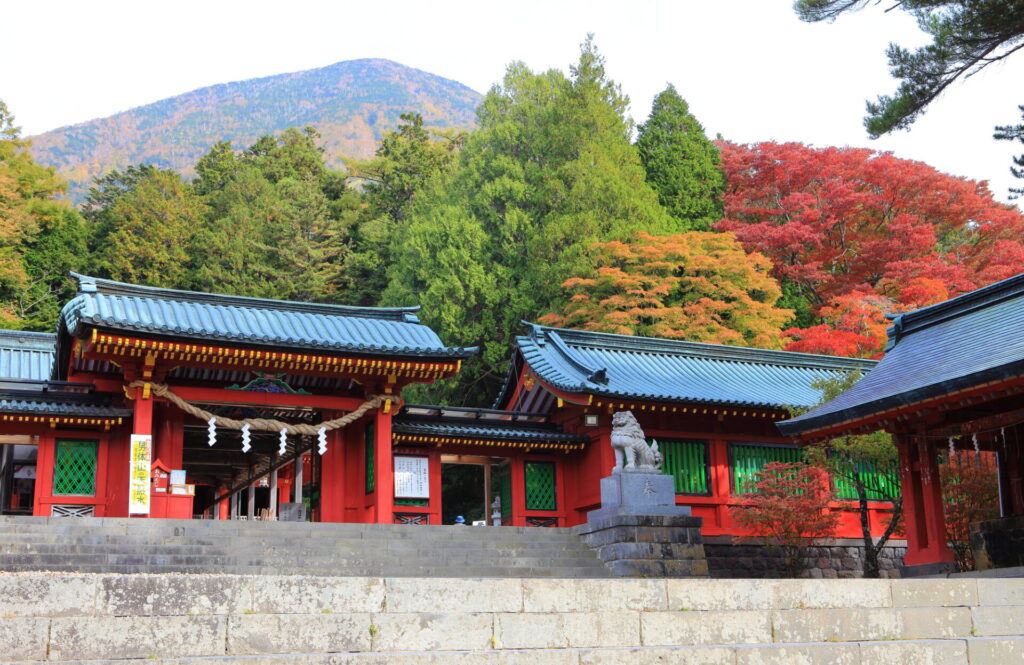 日光二荒山神社と紅葉