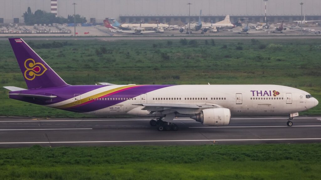 タイへの航空券代