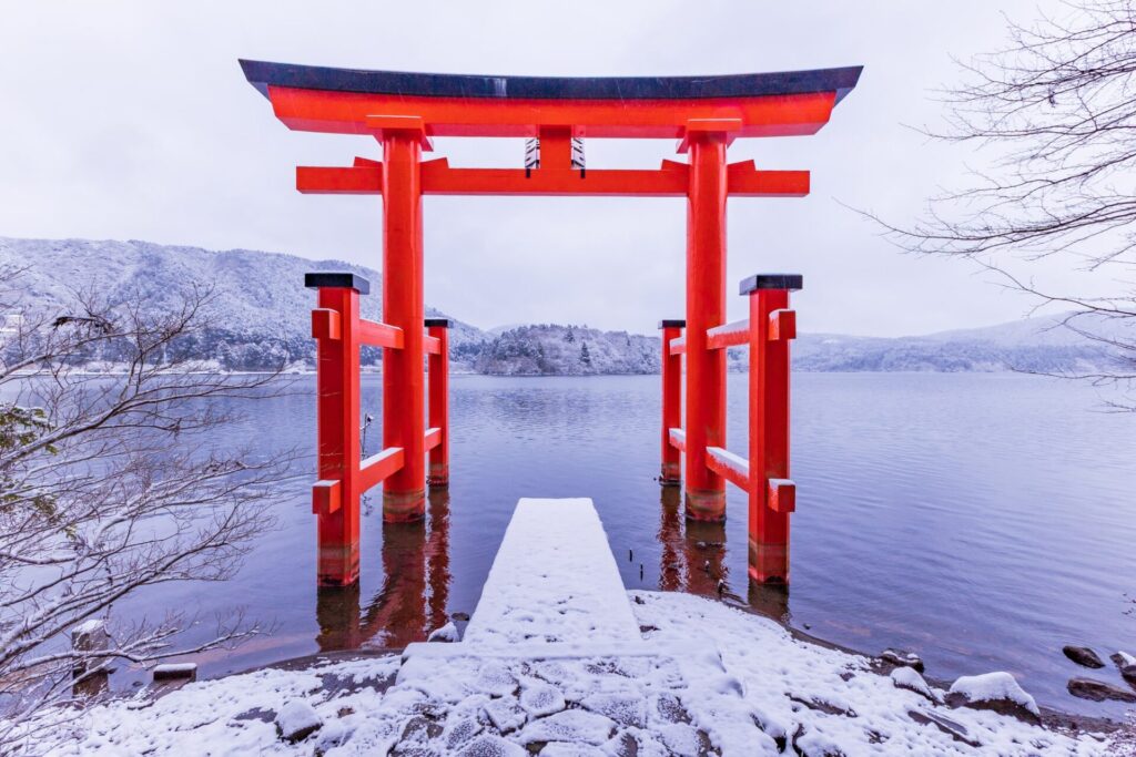 九頭龍神社本宮と雪