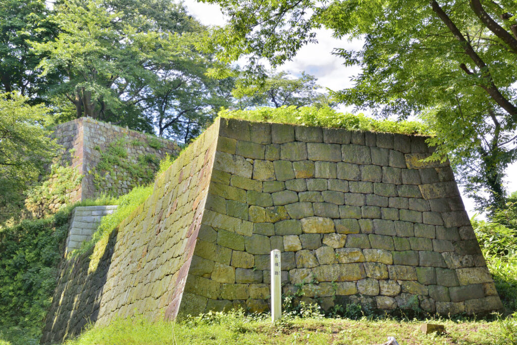 村上城跡の石垣