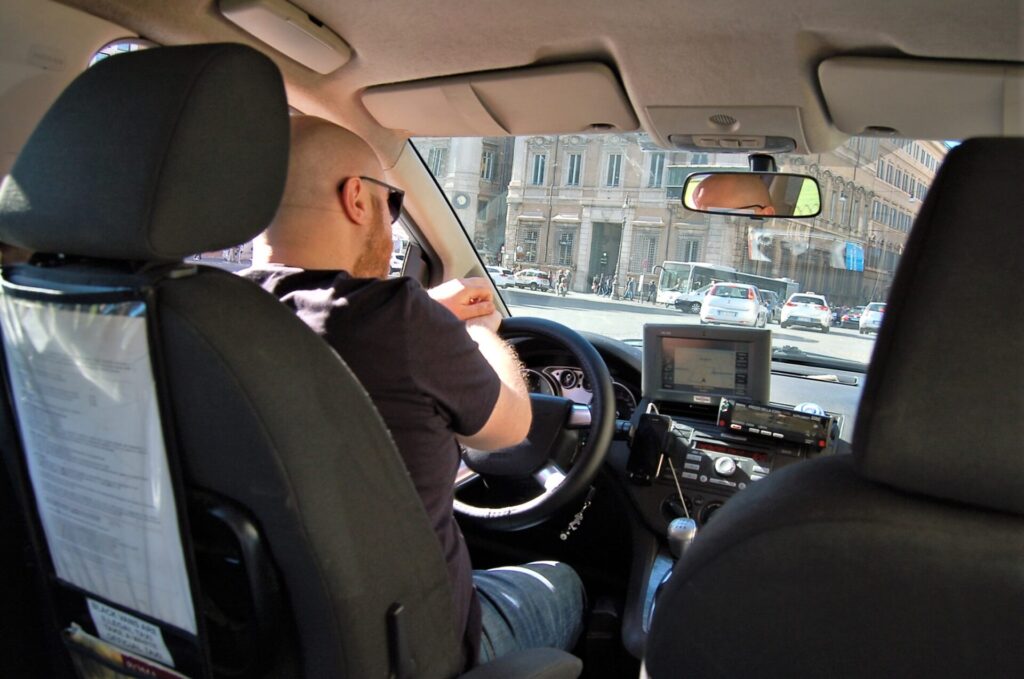 ローマ市内から空港までのタクシー利用ガイド